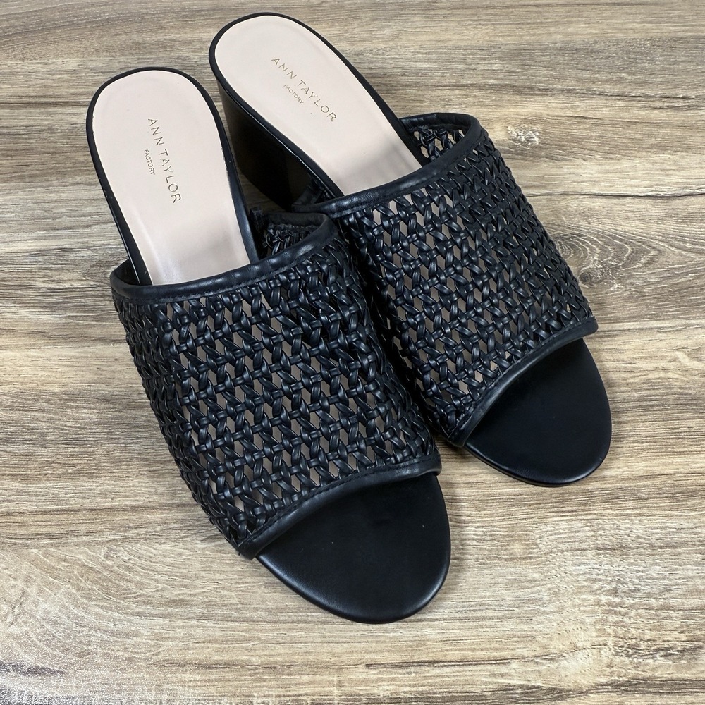 Ann Taylor Factory Woven Crossover Slide Sandal Heel Black 2.5" Heel‎ Size 7.5